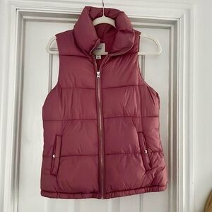 ♥️ Brand New! Old Navy Pink Puffer Vest